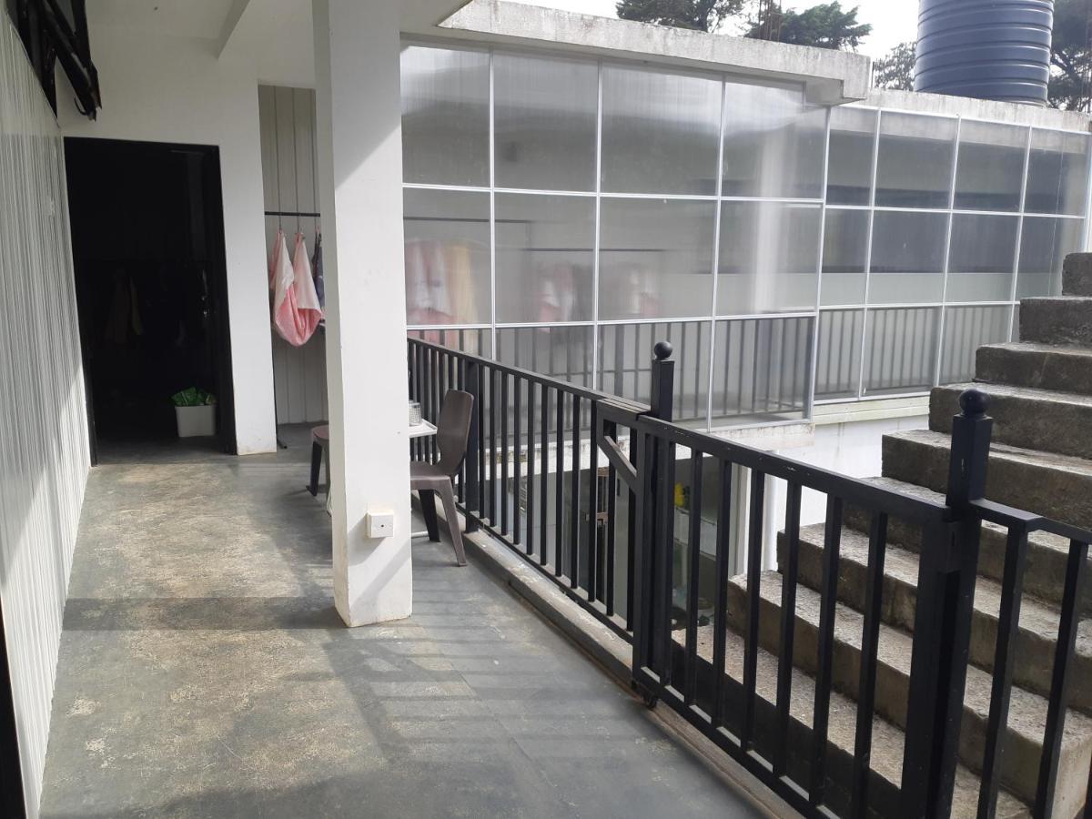 Siril Guesthouse Hostel Nuwara Eliya Exterior photo