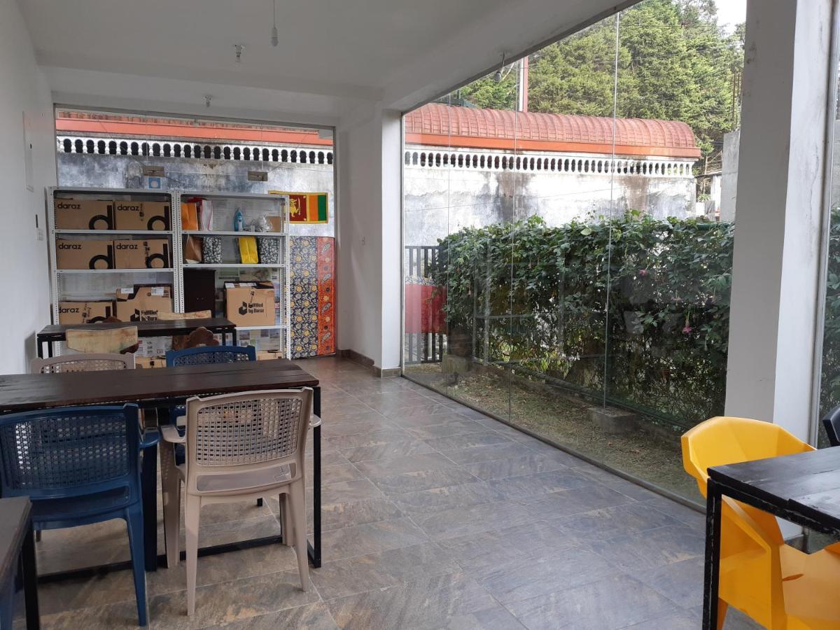Siril Guesthouse Hostel Nuwara Eliya Exterior photo