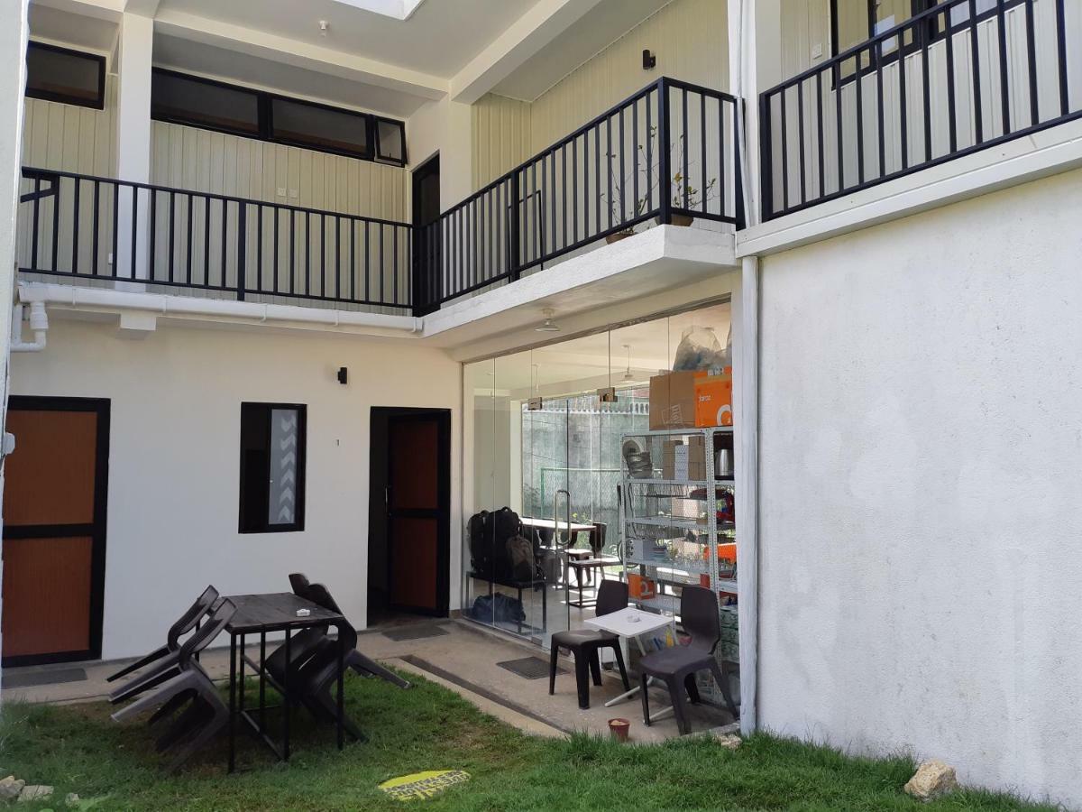 Siril Guesthouse Hostel Nuwara Eliya Exterior photo